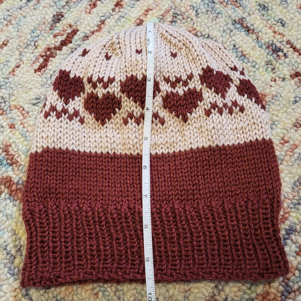 Handmade knit ribbed cuff beanie heart hat in blush and burgundy Kids size M - L - Picture 2 of 9